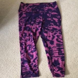 Nike below knee legging pink/purple size M